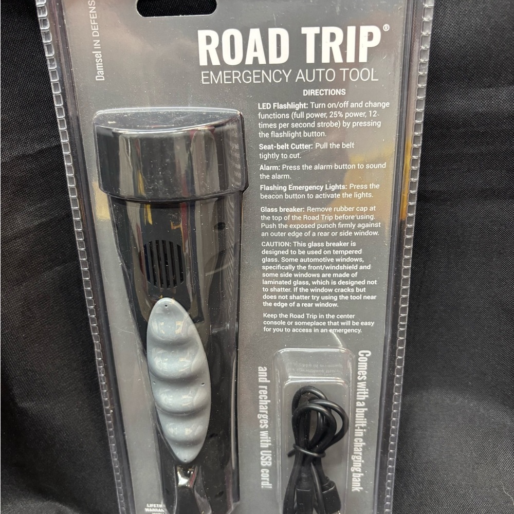 Black LED Flashlight - Picture 4 of 4